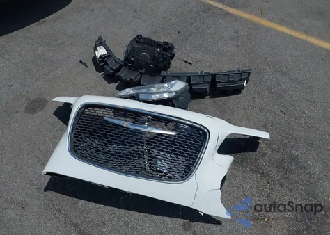 2016 Chrysler 300C из США, поврежденный, VIN 2C3CCAEG6GH207468